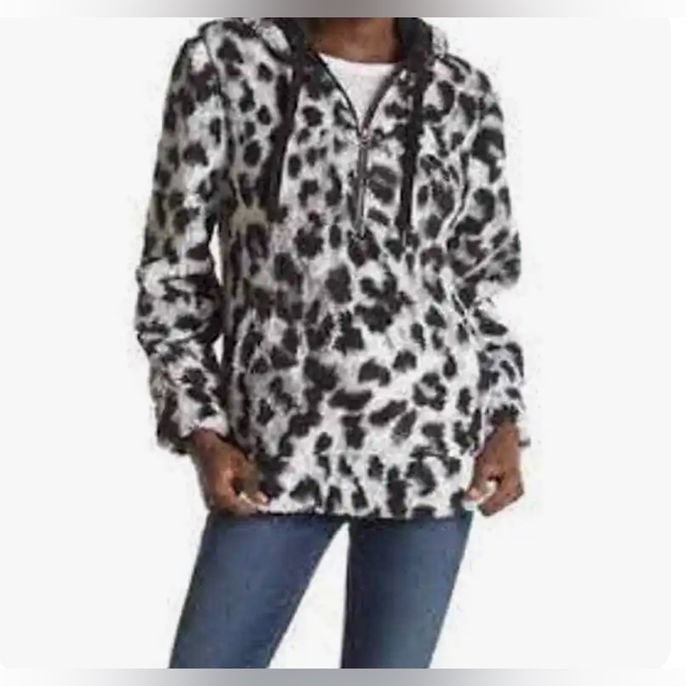 Te Verde Faux Fur Leopard Print Quarter Zip Hoodie